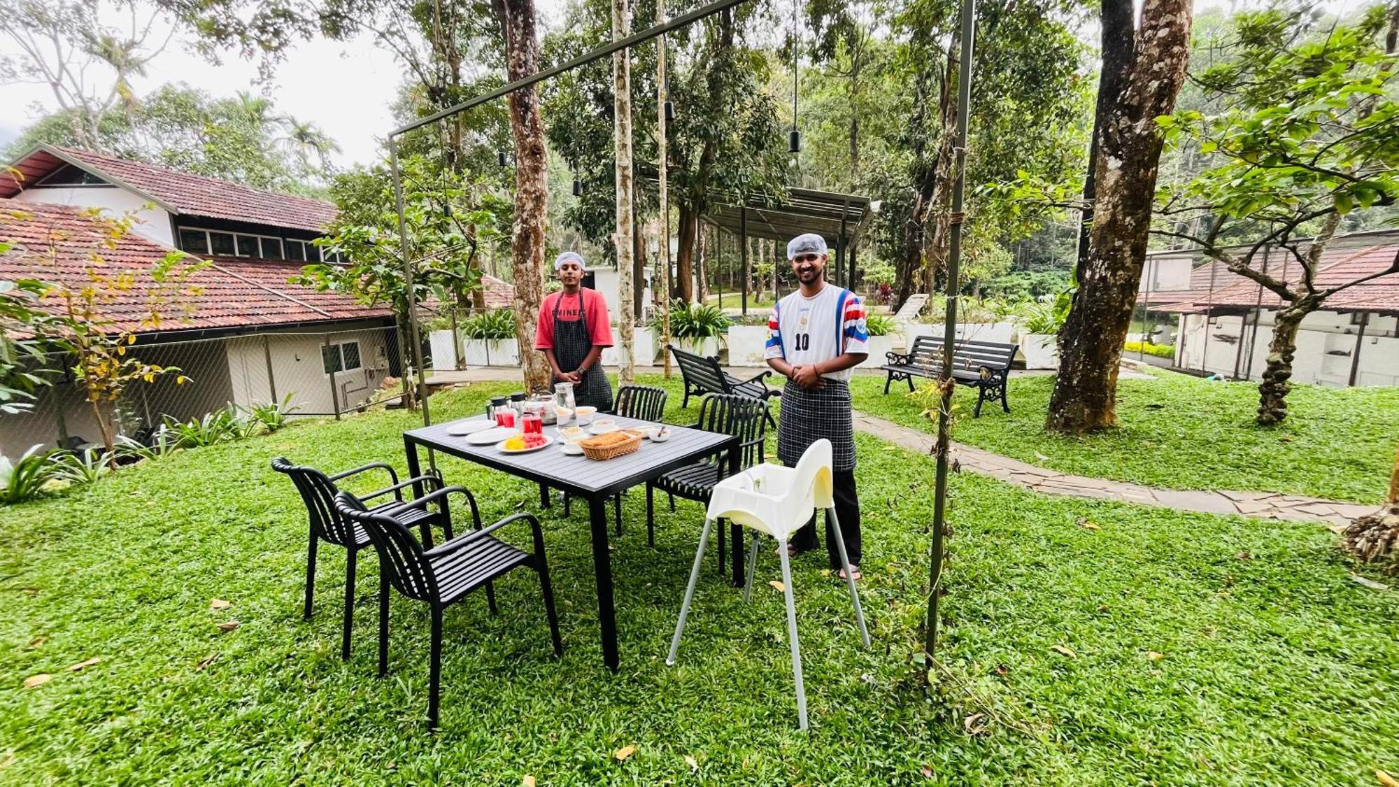 The Hive At Druv Dakshin Farm Villa *